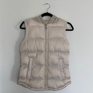 Cream puffer vest with hood